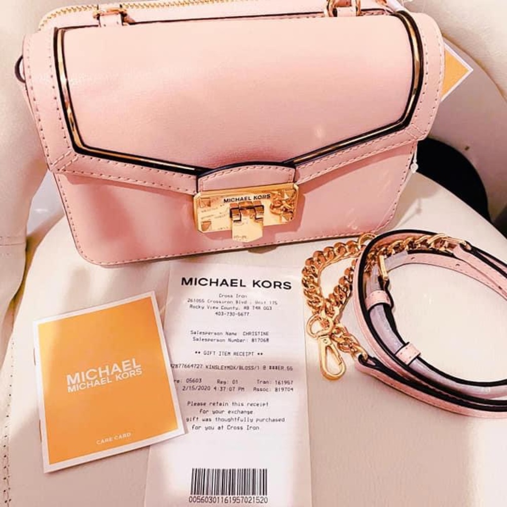 Michael Kors Kinsley 2-in-1 crossbody